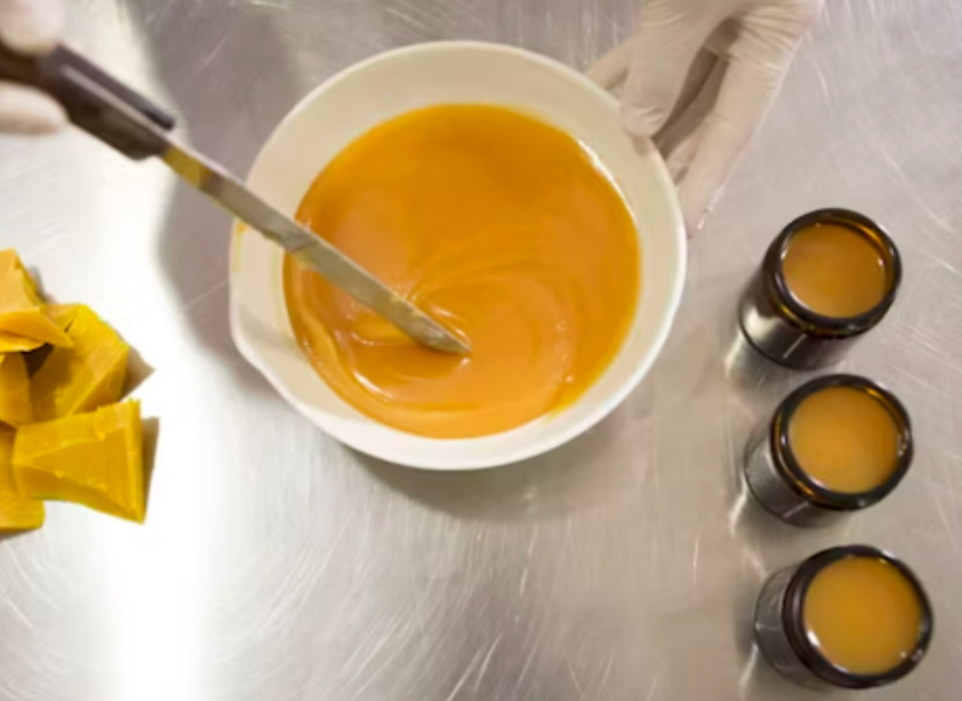 Mango Chutney Dipping Sauce with GreenKarmas Mango Chutney